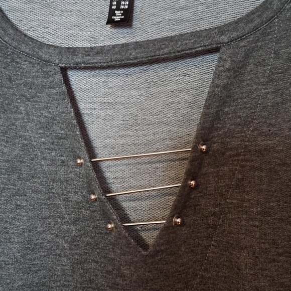 Love & Legend Grey Top with silver bars Size 3XL - Picture 1 of 4
